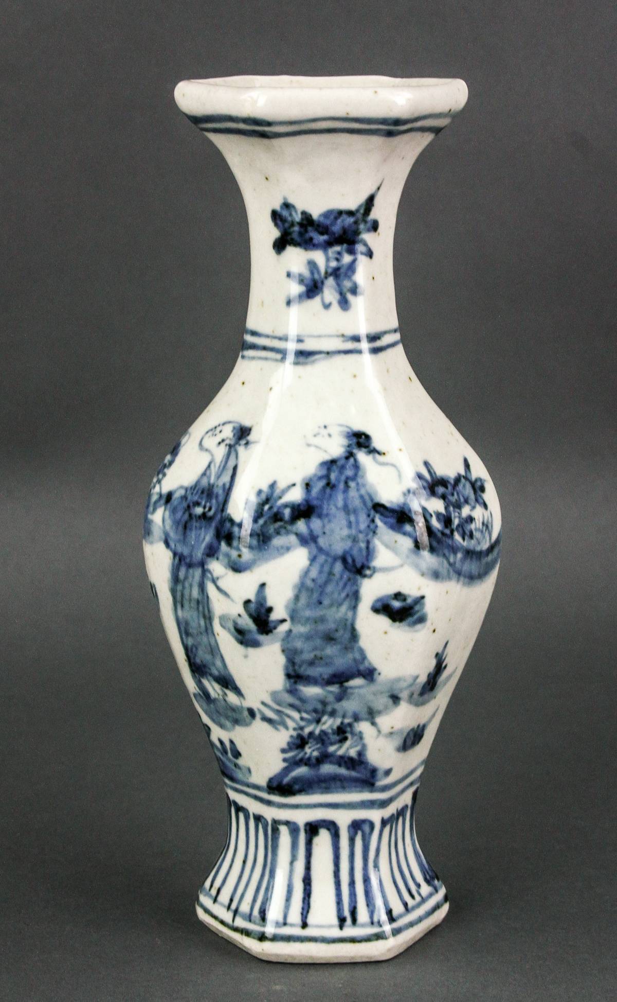 Chinese Old Yuan / Ming Type Porcelain Vase