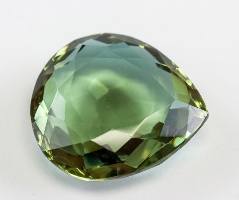 63.80ct Pear Cut Green Alexandrite GGL For Auction at on Mar 12th, 2020 ...